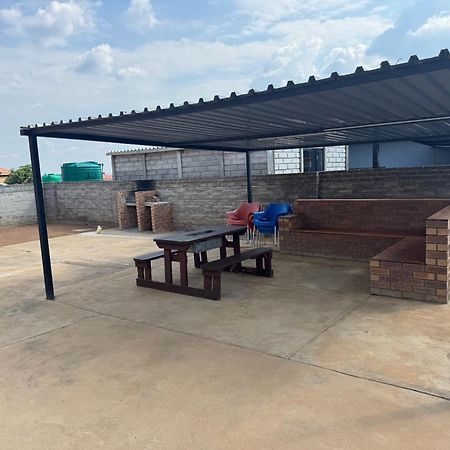 Rhino House With 3 Bedrooms Next To Pilanesberg And Sun City Mogwase Dış mekan fotoğraf