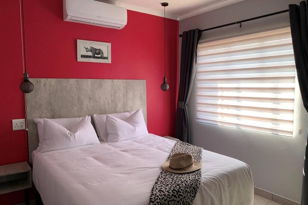 Rhino House With 3 Bedrooms Next To Pilanesberg And Sun City Mogwase Dış mekan fotoğraf